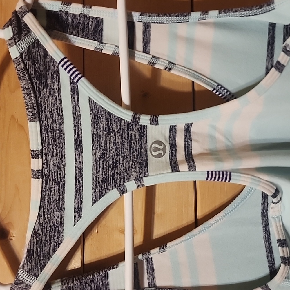Lululemon Racerback Tank Top Size 6 - Picture 5 of 6